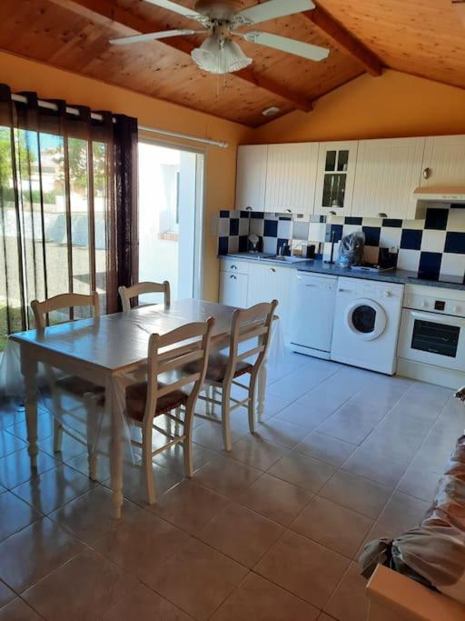 Bright house with garden in Sables-d'Olonne - Housity