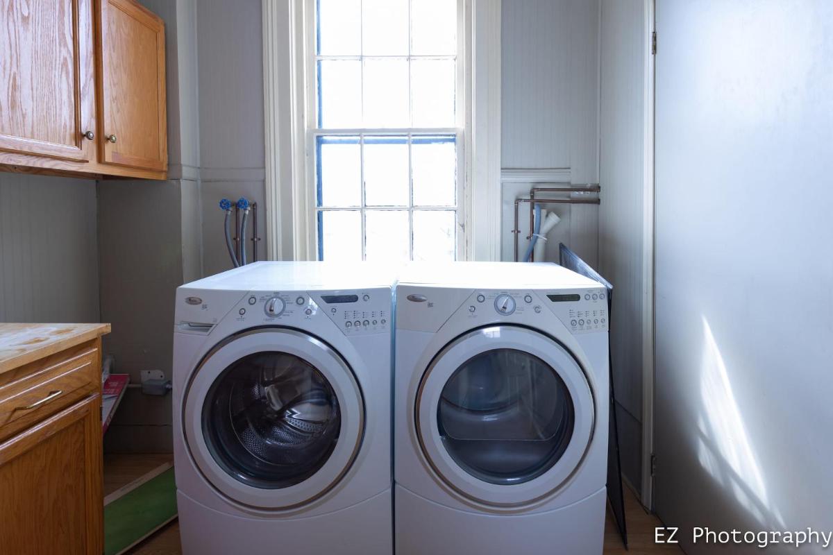 Old Town Portsmouth Retreat Historic District - Housity