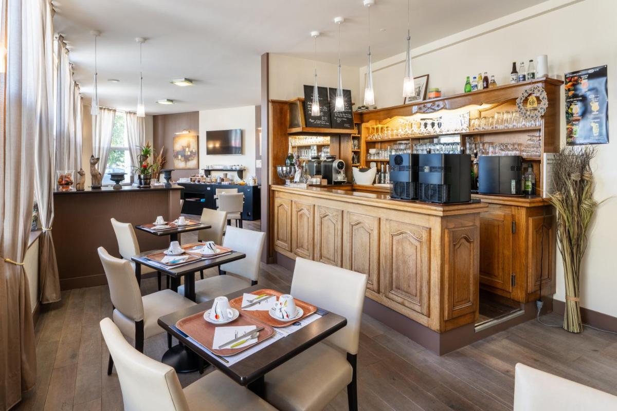 Logis Hotel des Ducs - Housity