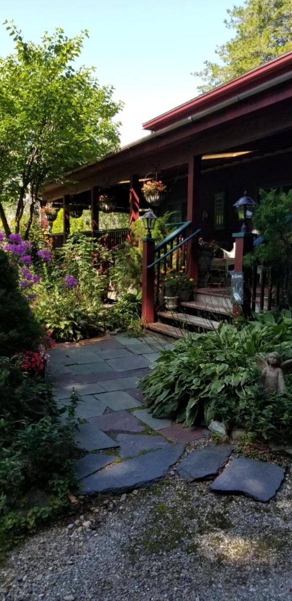 Suitetrails - Eastgate Inn B&B