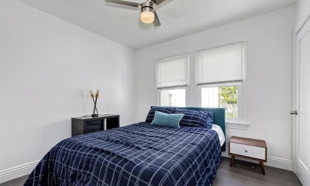 Sunset Strip - Housity