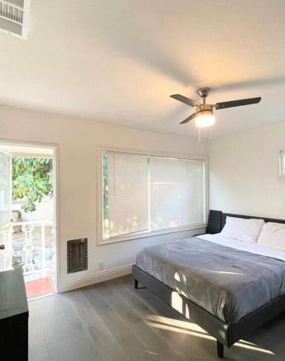 Sunset Strip - Housity