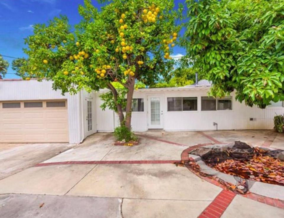 Sunset Strip - Housity