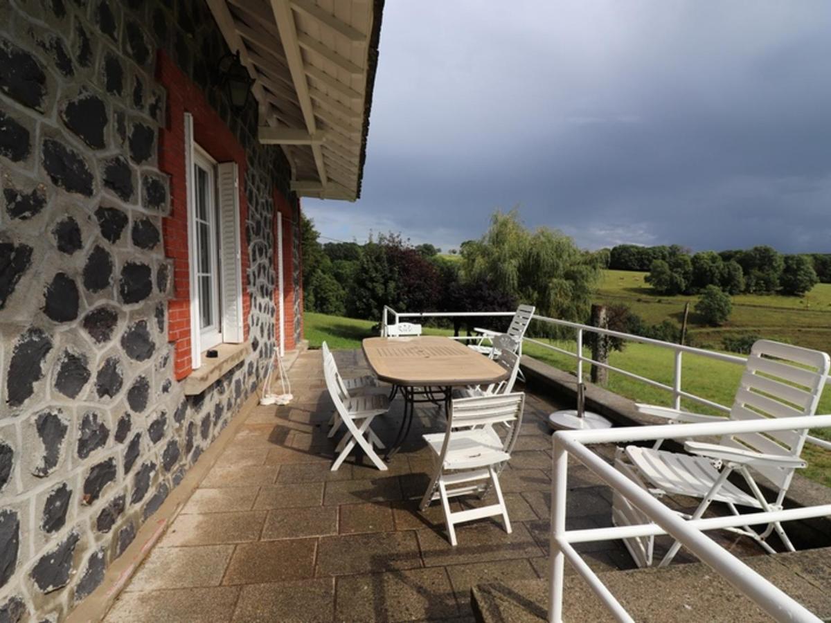 Maison spacieuse entre Monts du Cantal et Aubrac - 10 pers, 2000m² de terrain, animaux acceptés - FR-1-742-139 - Housity