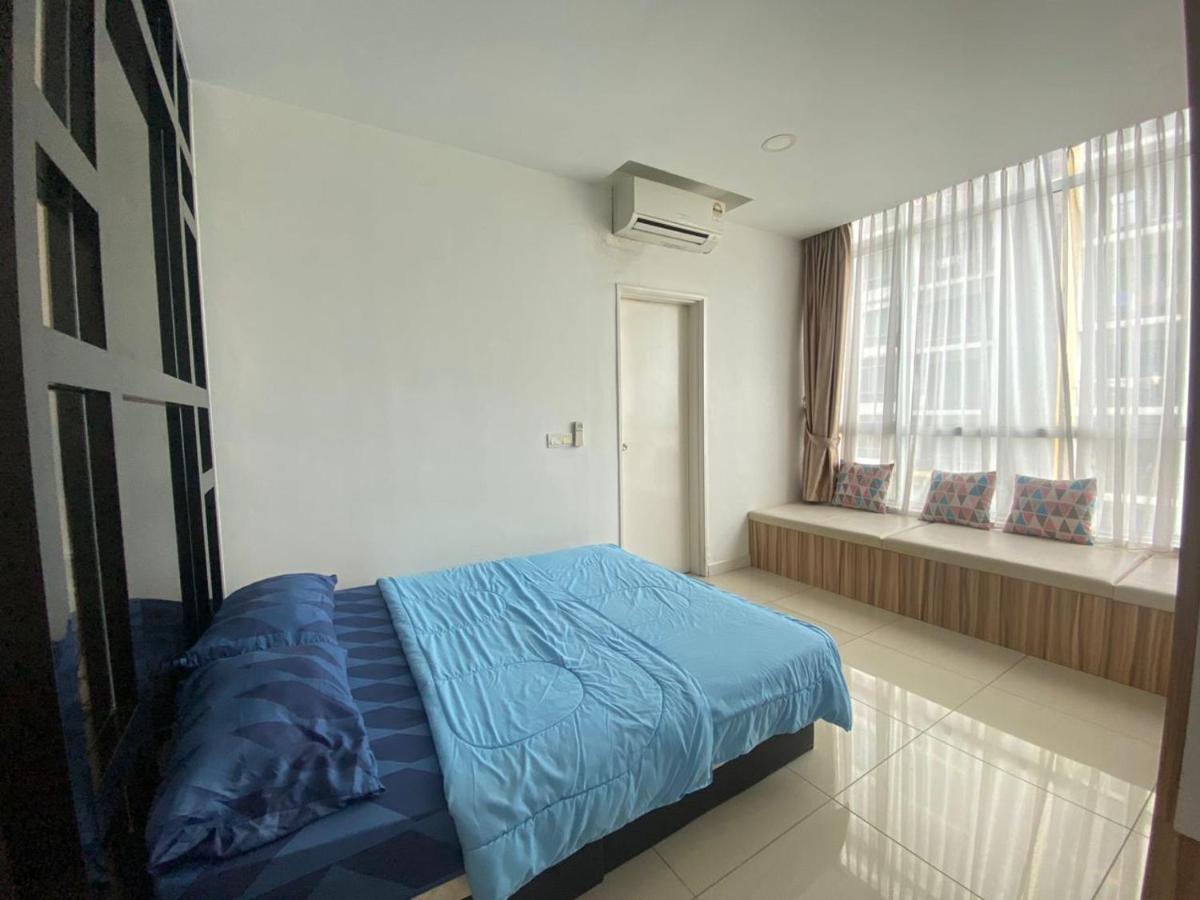 Suitetrails - Vesta Homes, Greenfield Regency , Paradigm Mall, Sutera Mall, Poolview Condo