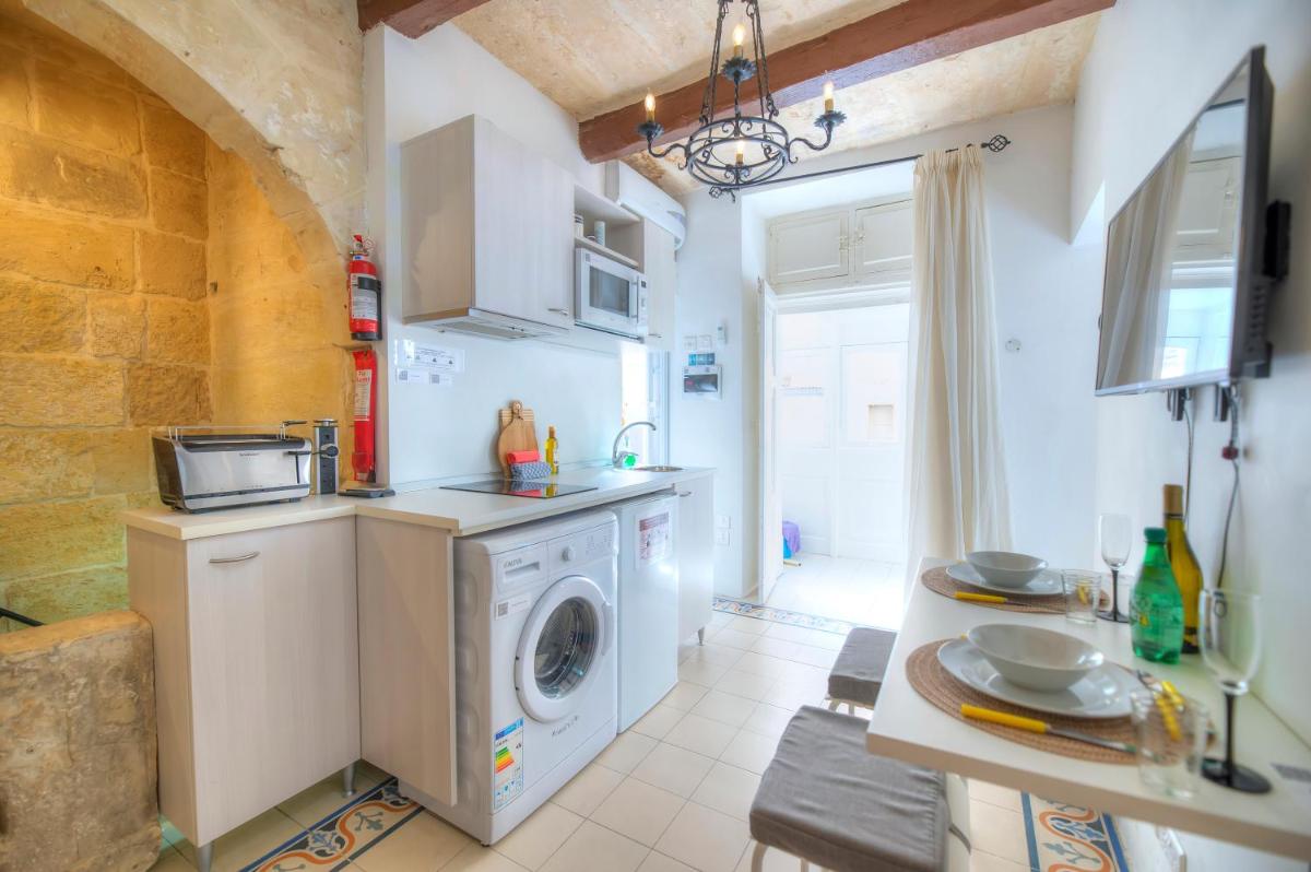 Charming house in the heart of Valletta CPAC1-3 - Housity