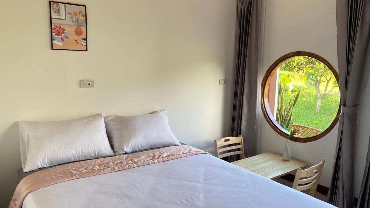 ไร่วิวทิวเขา ลานกางเต็นท์ ฟาร์มสเตย์ - Housity