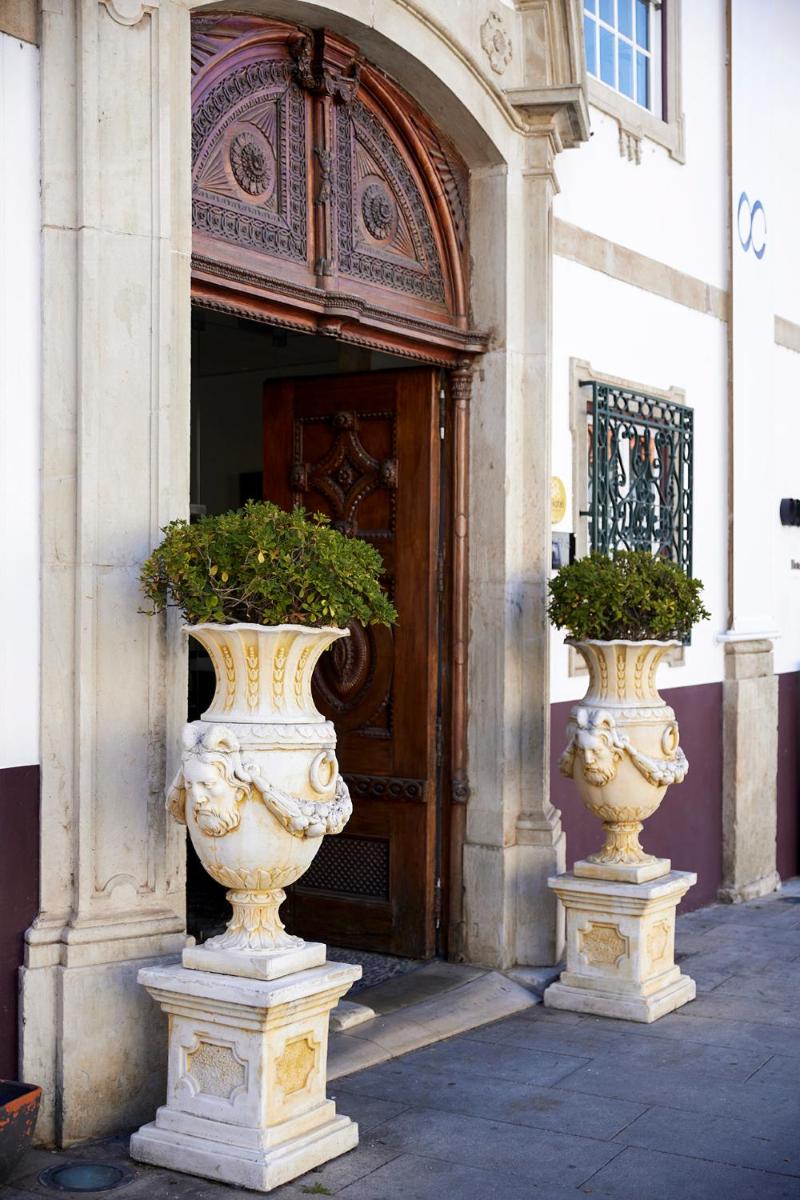 A fachada ou entrada de Octant Lousa