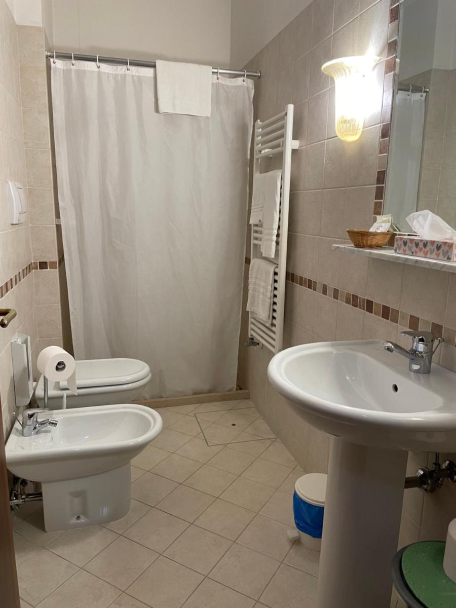 Hotel AB Baretta - Housity