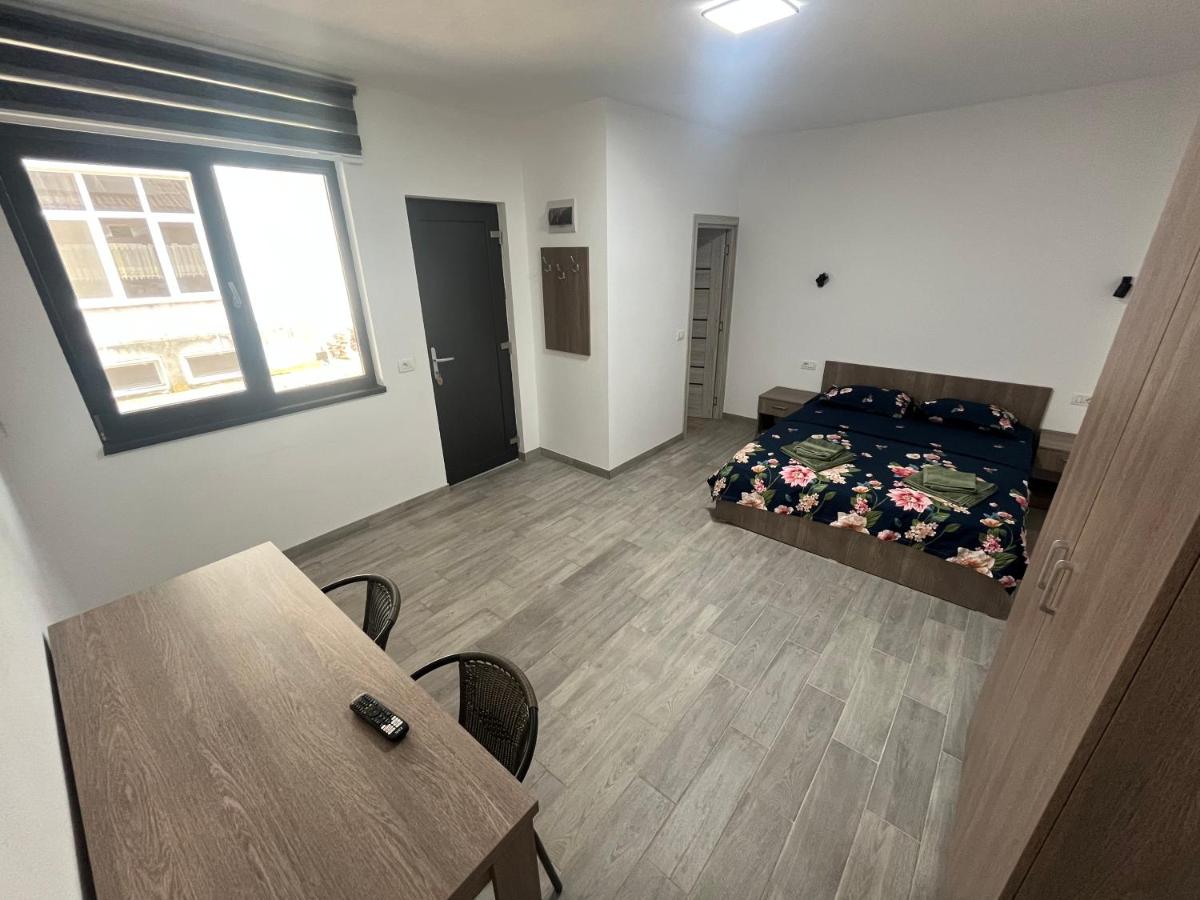 Vila Nei - Housity
