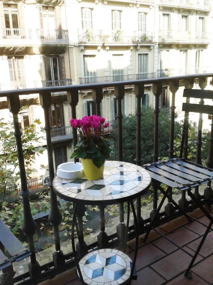 New flat in the center-Eixample Passeig de Gracia - Housity