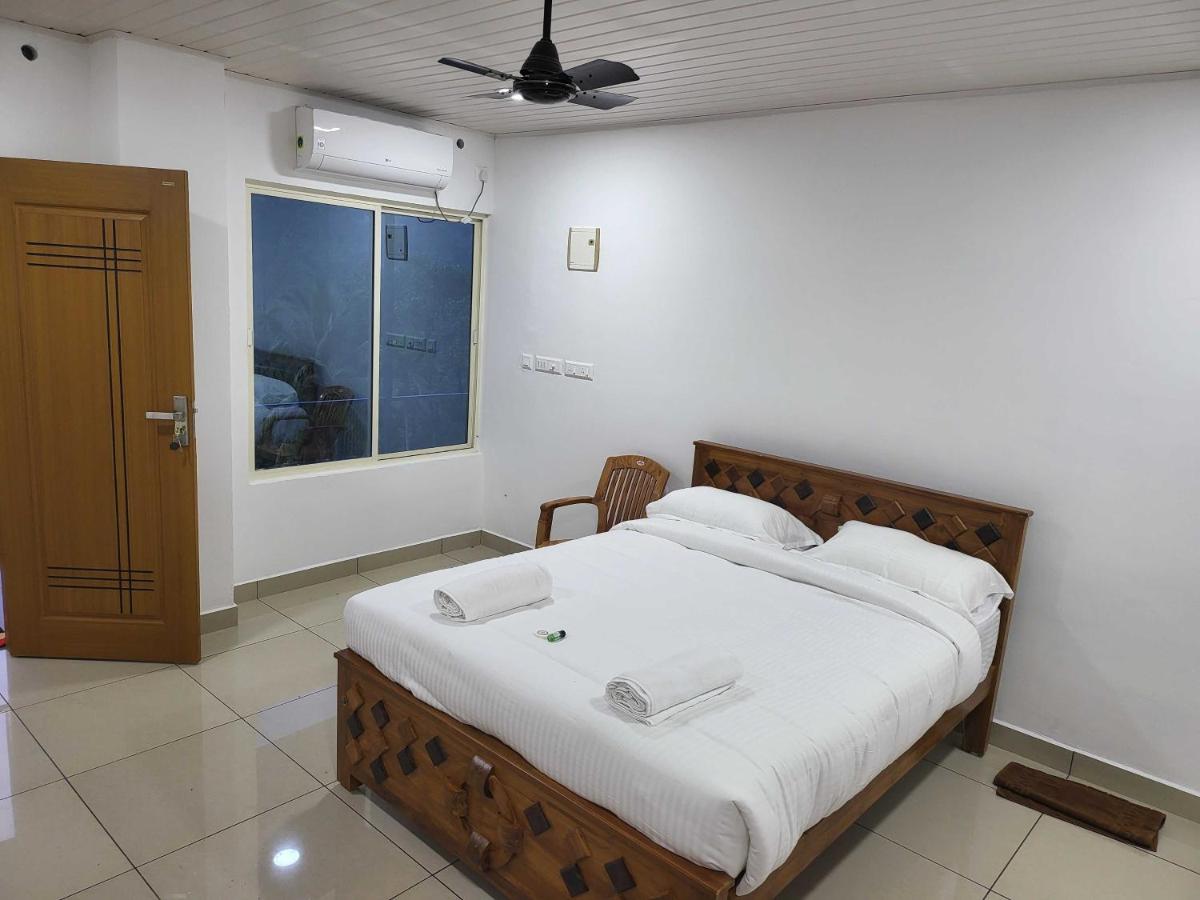 Hotel O Home Hill Top Down - Housity