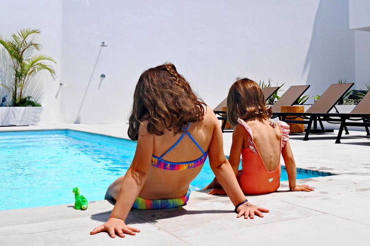 Os clientes hospedados em Pêro Teive Bay Apartments Hotel