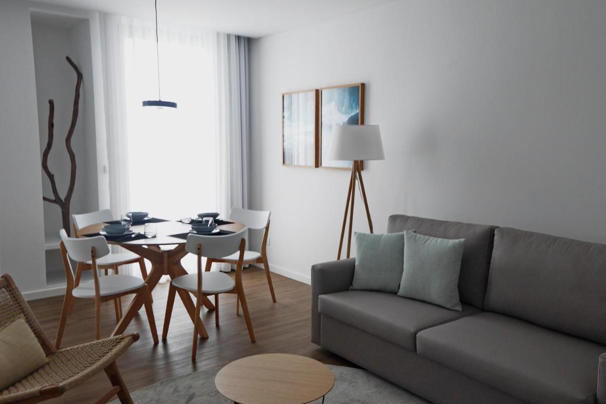 Uma área de estar em Pêro Teive Bay Apartments Hotel