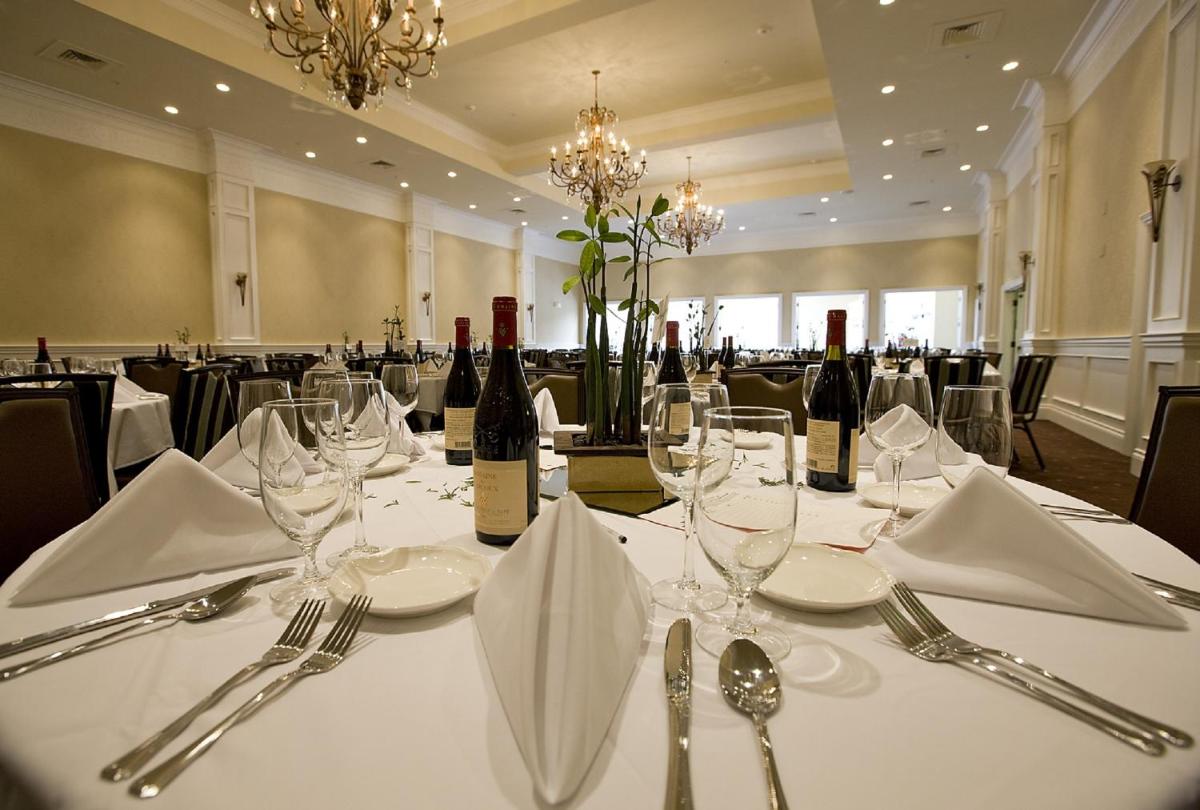 Oceano Hotel and Spa Half Moon Bay Harbor - Housity