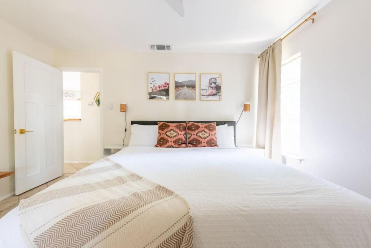 Downtown Pearl Bungalow at Beer Ranch Project - Housity