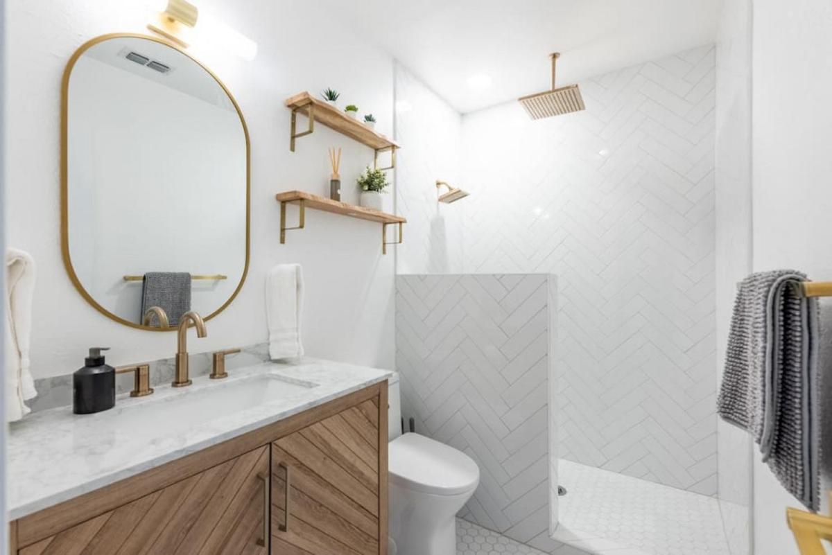 Downtown Pearl Bungalow at Beer Ranch Project - Housity