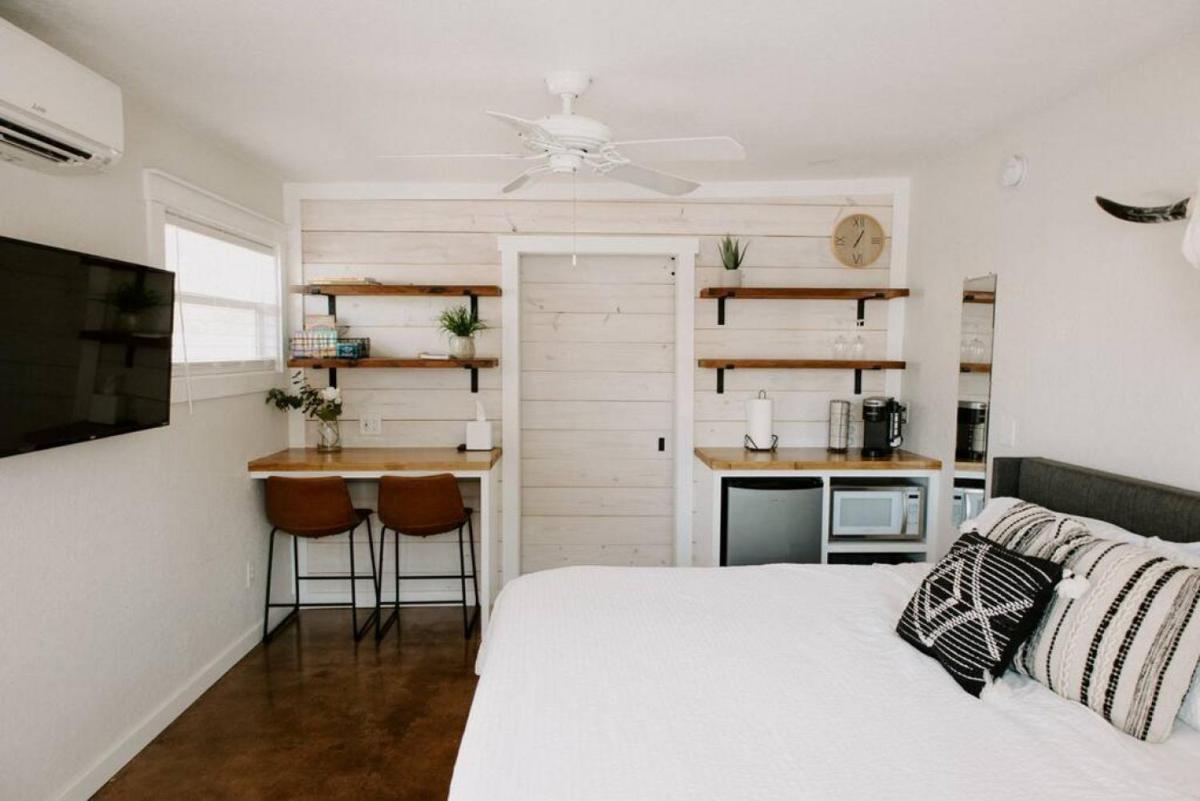 Downtown Studio 3 at Beer Ranch Project Inn - Housity