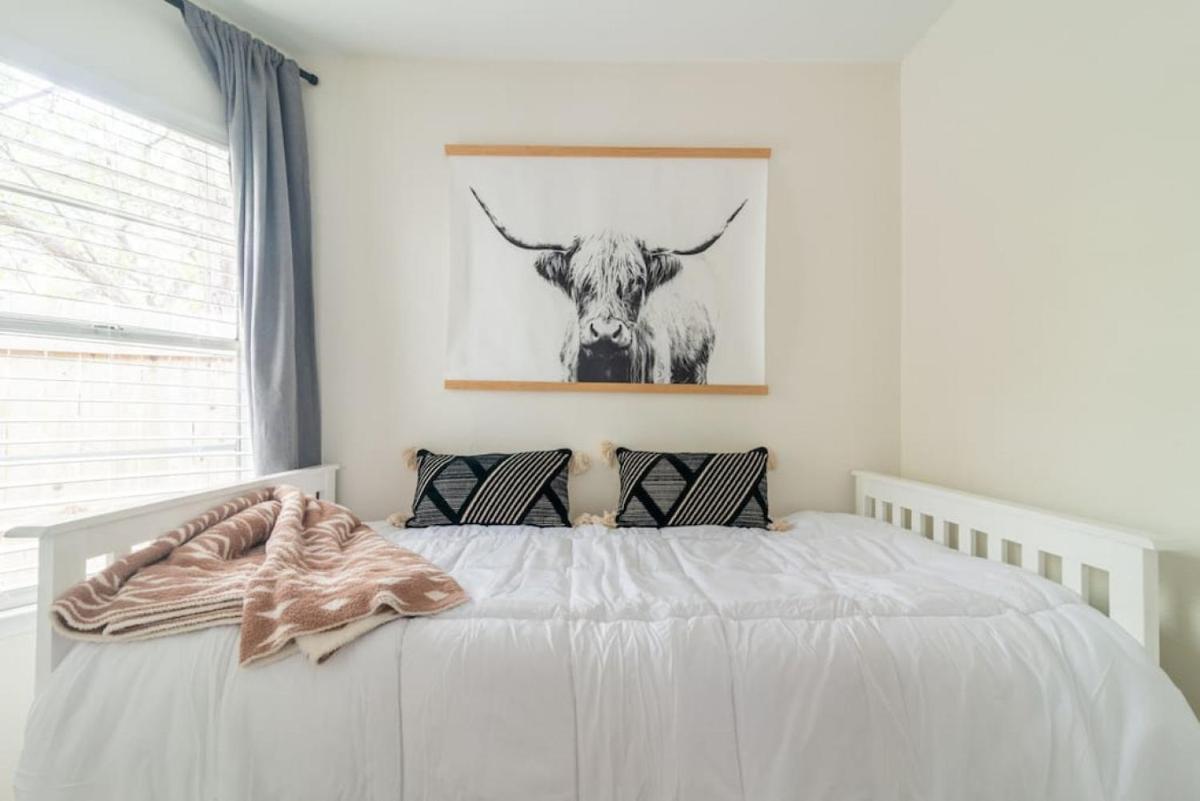 Downtown Lonestar Bungalow at Beer Ranch Project - Housity