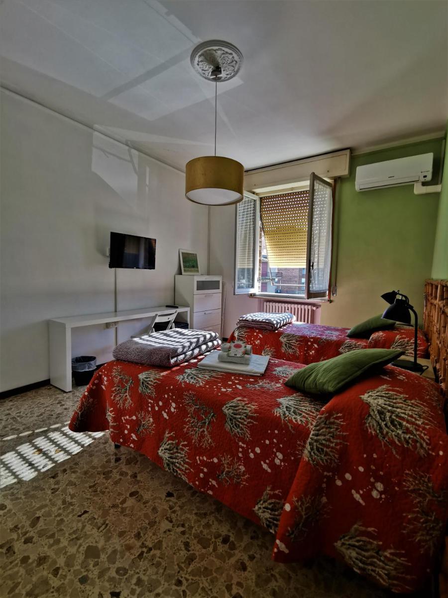 B&B Ospedale Maggiore Parma affittacamere - Housity