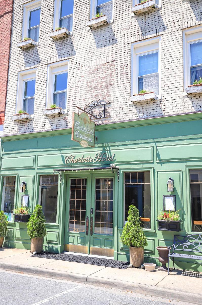 The Charlotte Hotel & Restaurant - Housity
