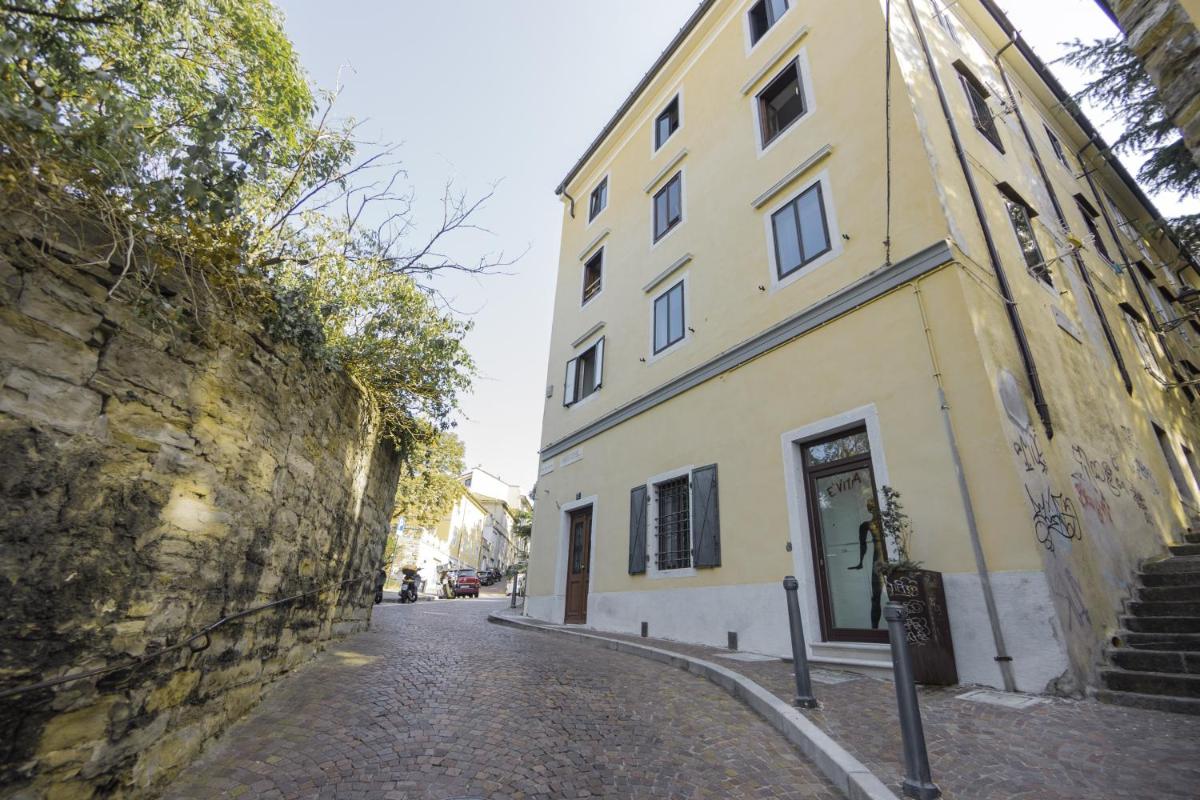Monte 21 - San Giusto - Housity