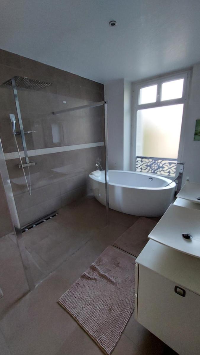 Bed & Breakfast à 20mn direct St Lazare en Train - Housity