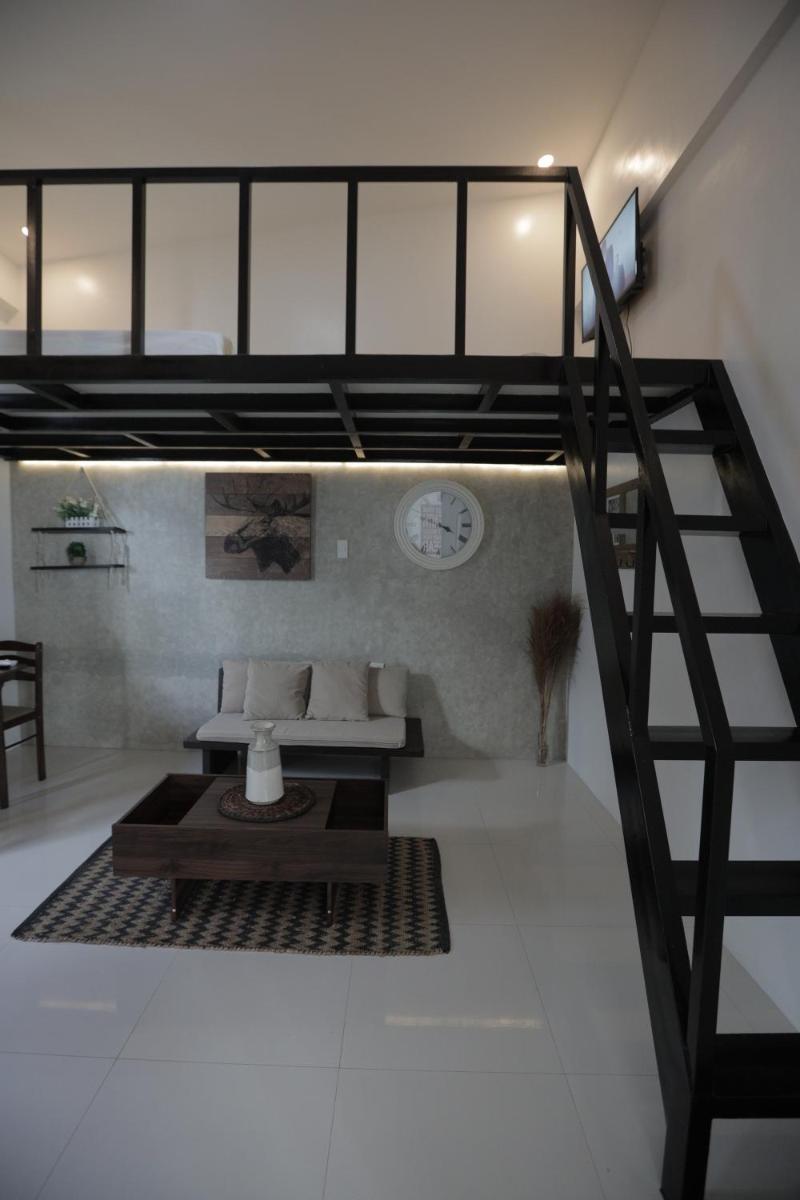 Unit VLT - The Founder's Plaza Apartment by Tierra Javier - Housity