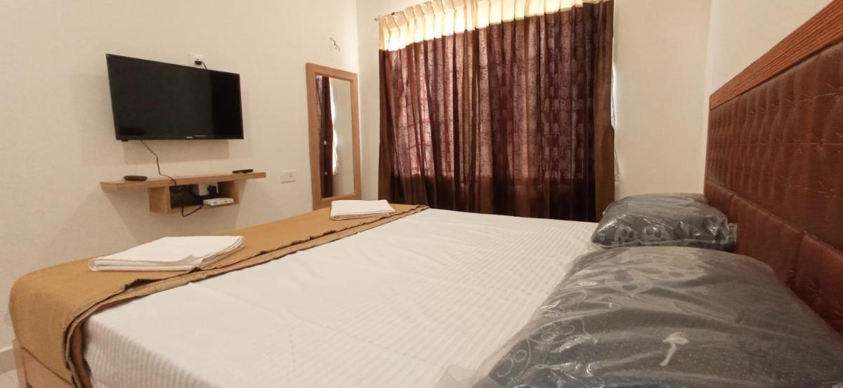 Hotel Sherbeen - Housity