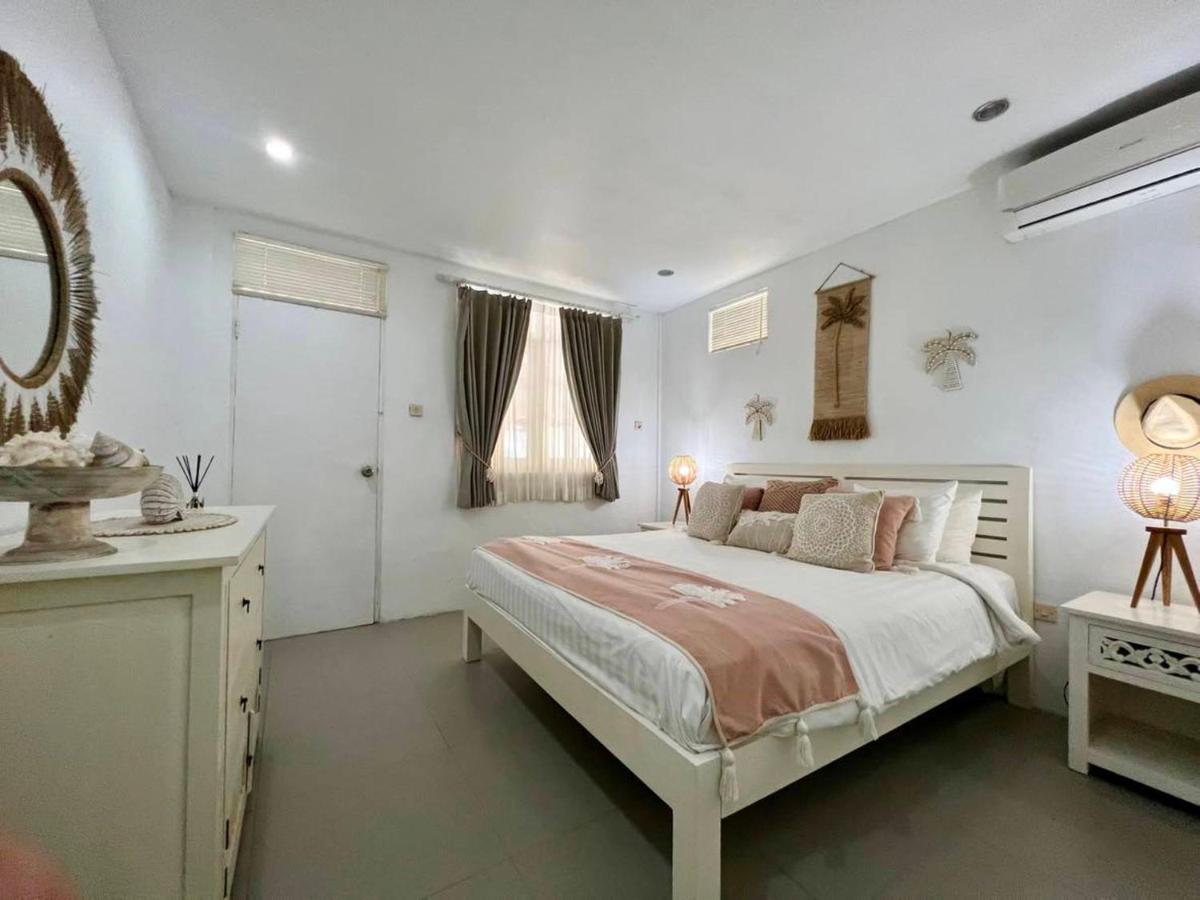 Tiga Pantai Villa Legian - Housity