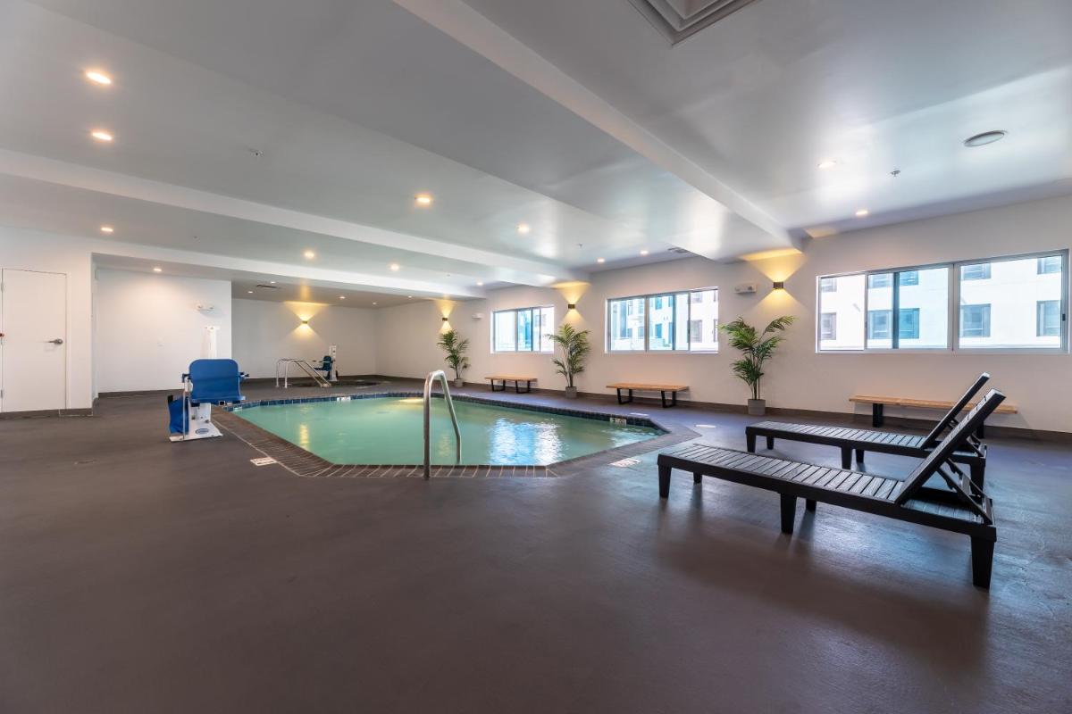 Hotel Mai Downtown Long Beach - Housity