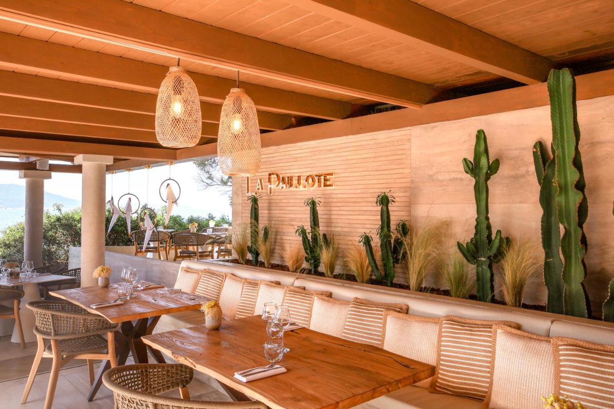 Restaurant ou autre lieu de restauration dans l'établissement Hôtel Marinca & Spa