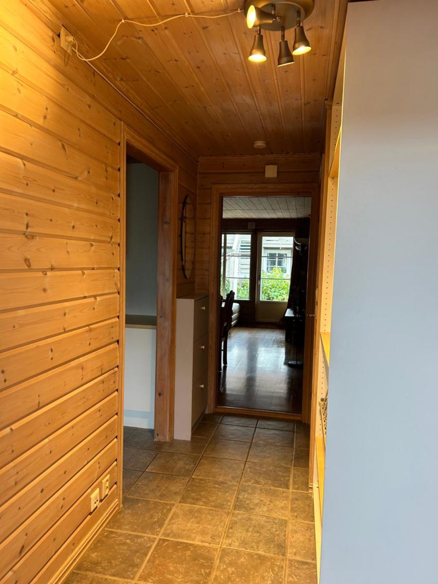 Cozy Scandinavian apartment central in Oslo - free parking and close to many amenities - Housity