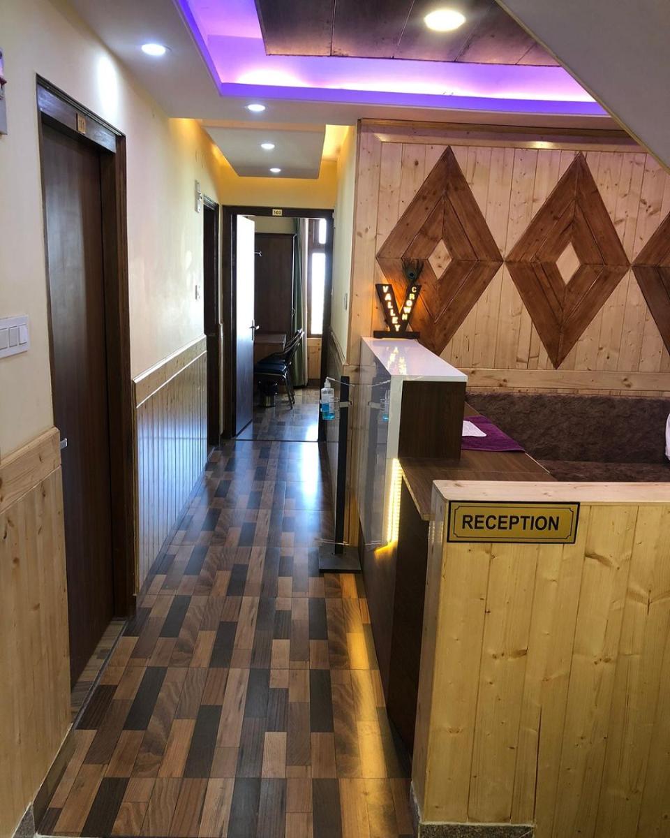 Suitetrails - Hotel Valley Crown Shiimla