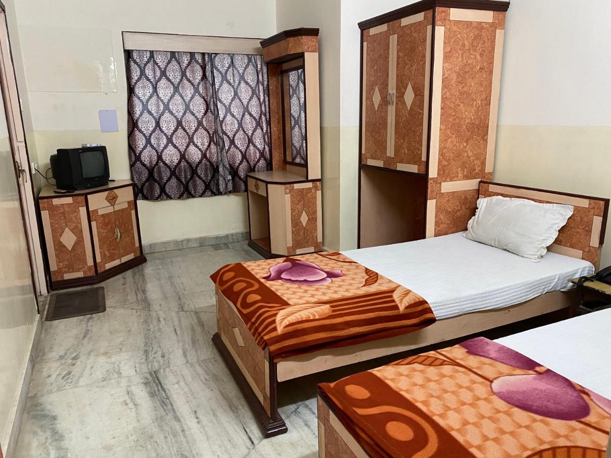 Hotel Mayur - Housity