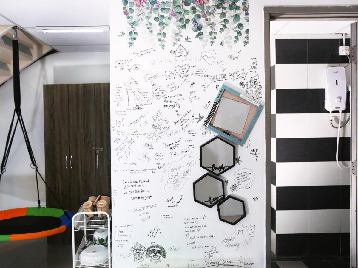 Private Tree House - Cinema at CEO Bayan Lepas Penang - Housity
