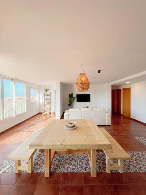 Apartamento Casa Bamboo Corralejo, espacioso, piscina y parking - Housity