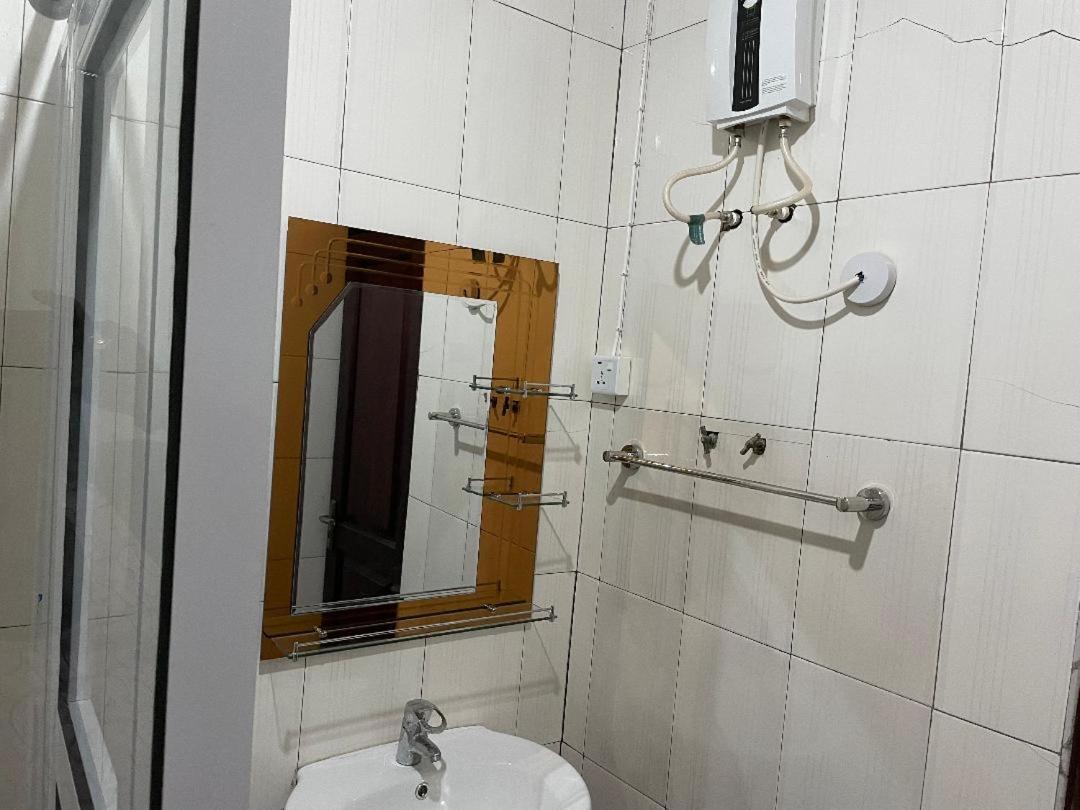 Monyiwa Lodge - Housity