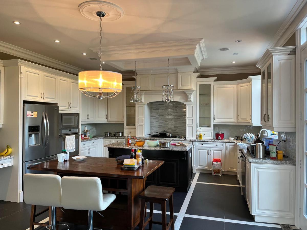 Noble Space Room for Family Vacations - Housity