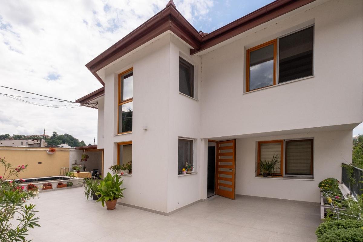 Guesthouse Rose - Housity