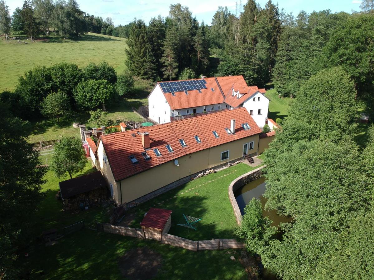 apartmany mlýn Strmilov - Housity