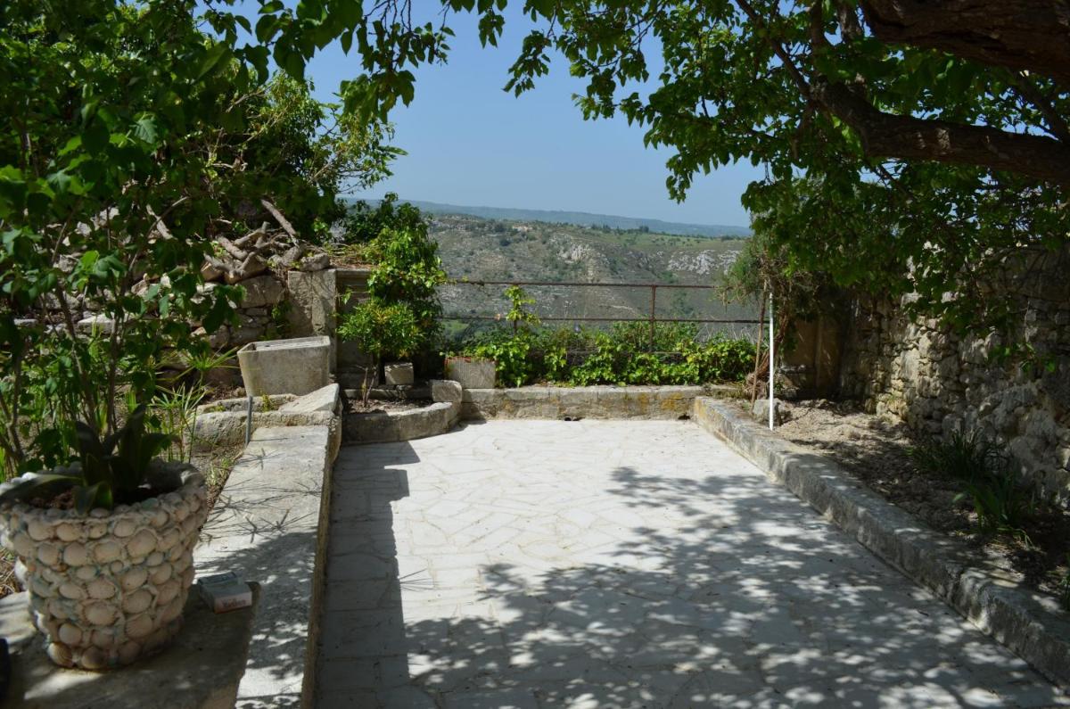Antico Casale Pizzo - Housity