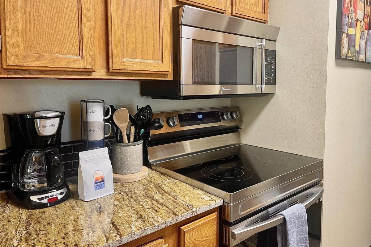 Marina Condo - Housity