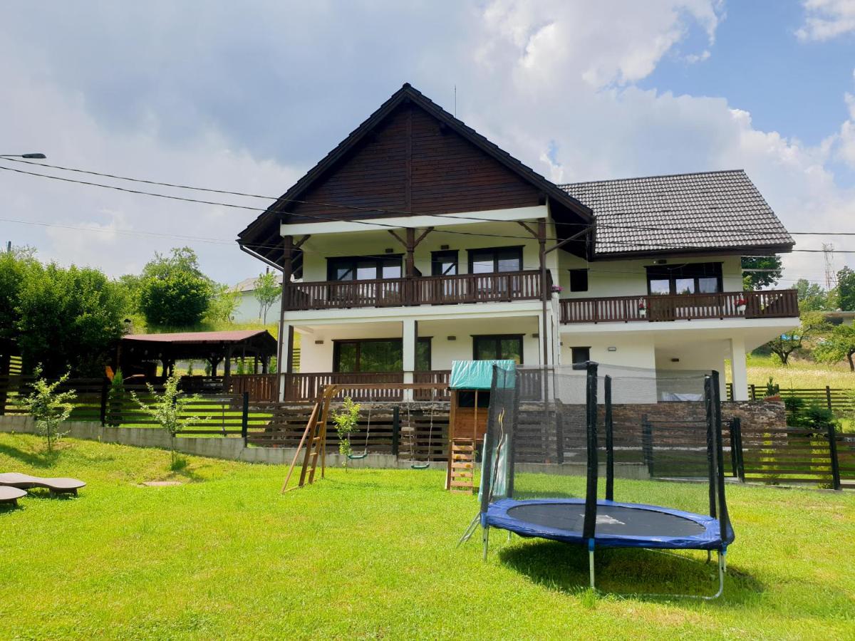 Agropensiunea turistică La Rusu - Housity