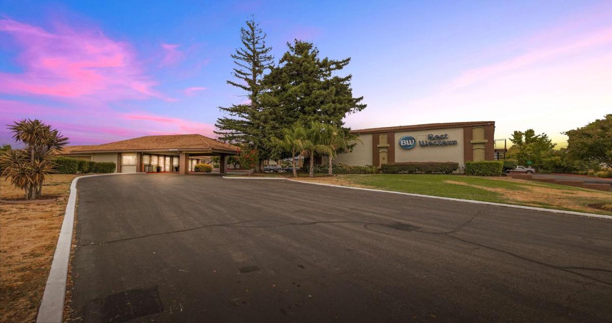 Suitetrails - Best Western Roseville Inn