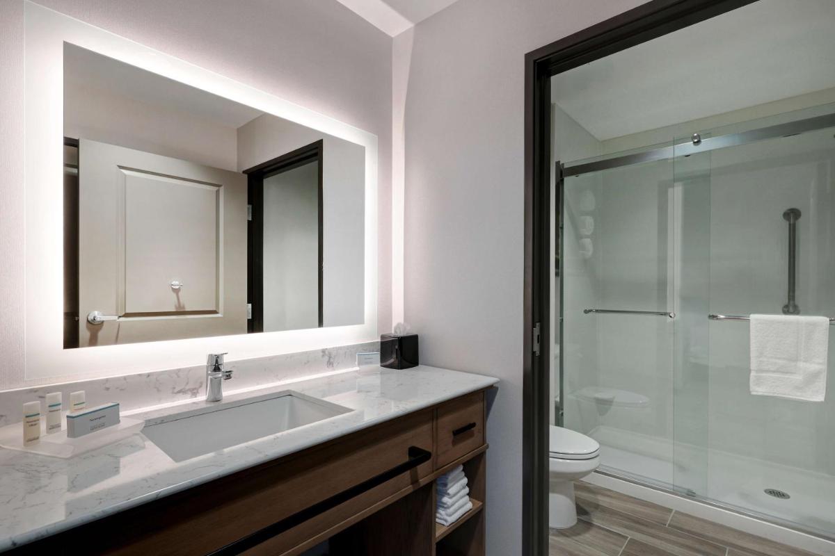 Homewood Suites By Hilton Santa Clarita/Valencia, Ca - Housity