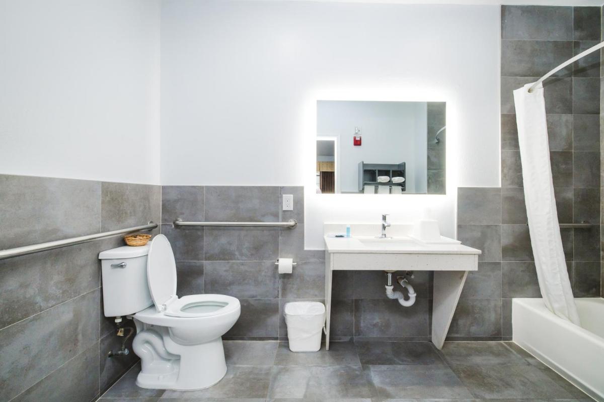 Palace Inn 290 - Fairbanks - Housity
