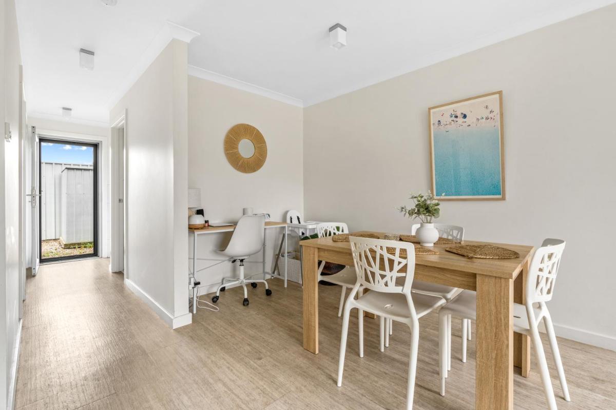 Stylish and Spacious Launceston Villa + Free Wifi - Housity