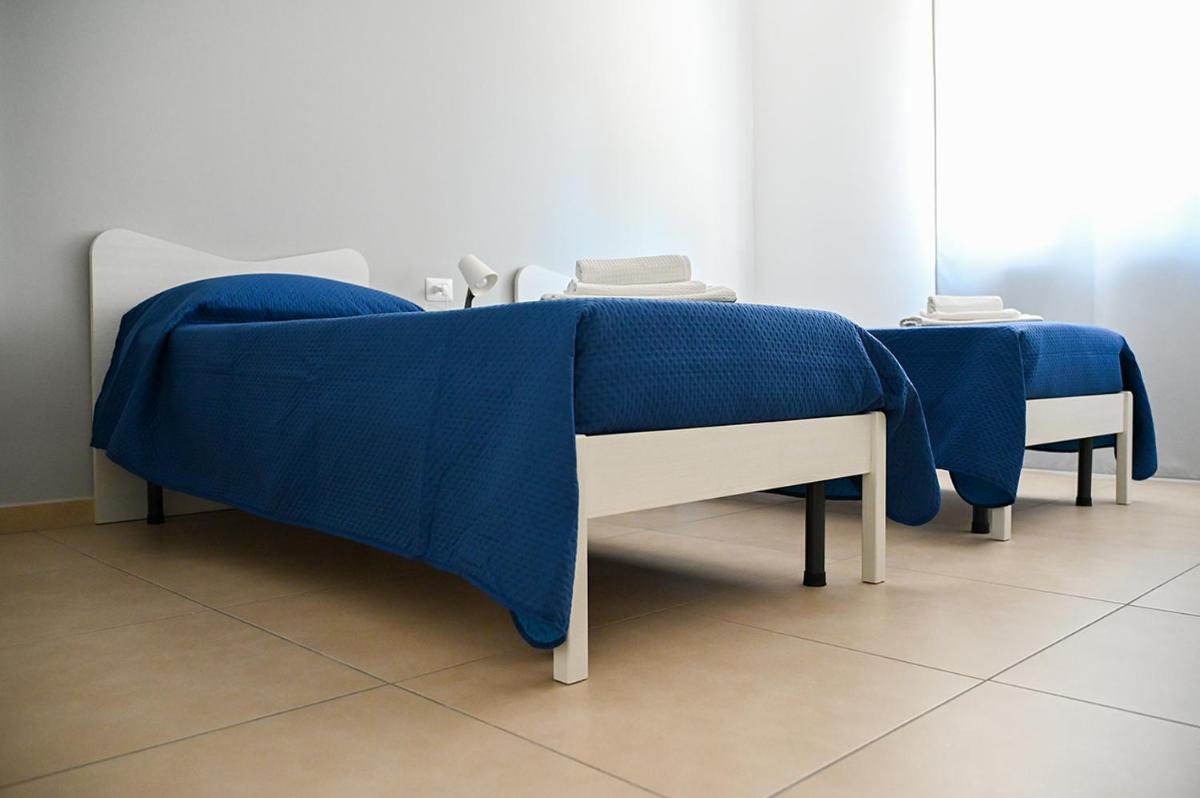 Dino's Rooms - Housity