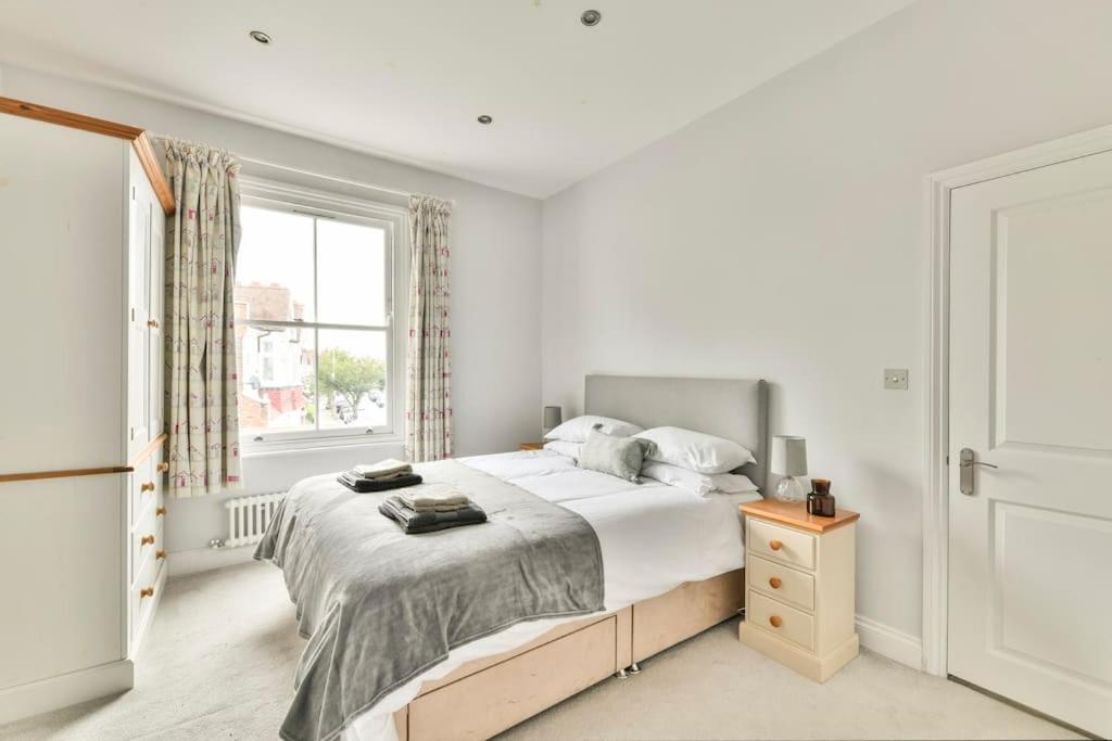 Suitetrails - Spacious family home with garden